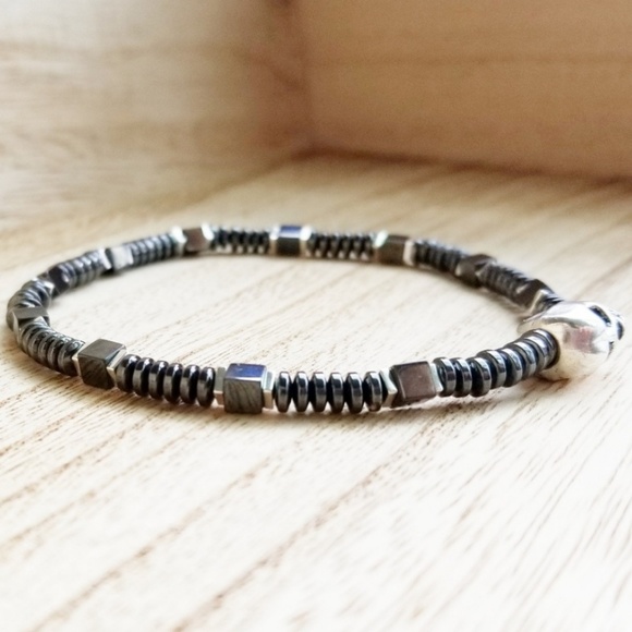 Men's Hematite Skull Bracelet - Picture 5 of 5